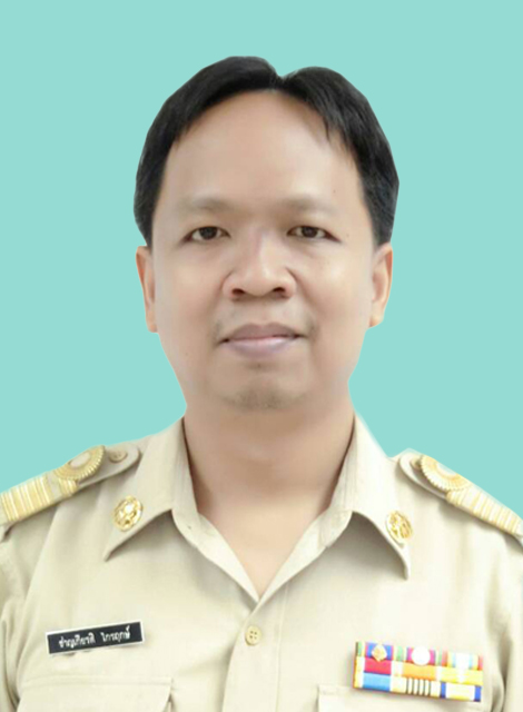 นายชาญเกียรติ  ไกรฤกษ์