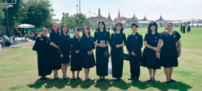 ถวายสักการะพระบรมศพ สมเด็จพระนางเจ้าสิริกิติ์ ... พารามิเตอร์รูปภาพ 1